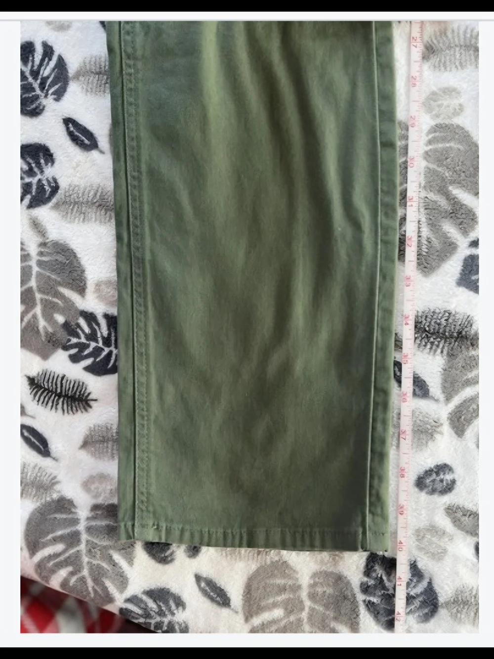 L.L Bean Beanflex straight leg favorite fit olive green jeans size 8 - Picture 4 of 6